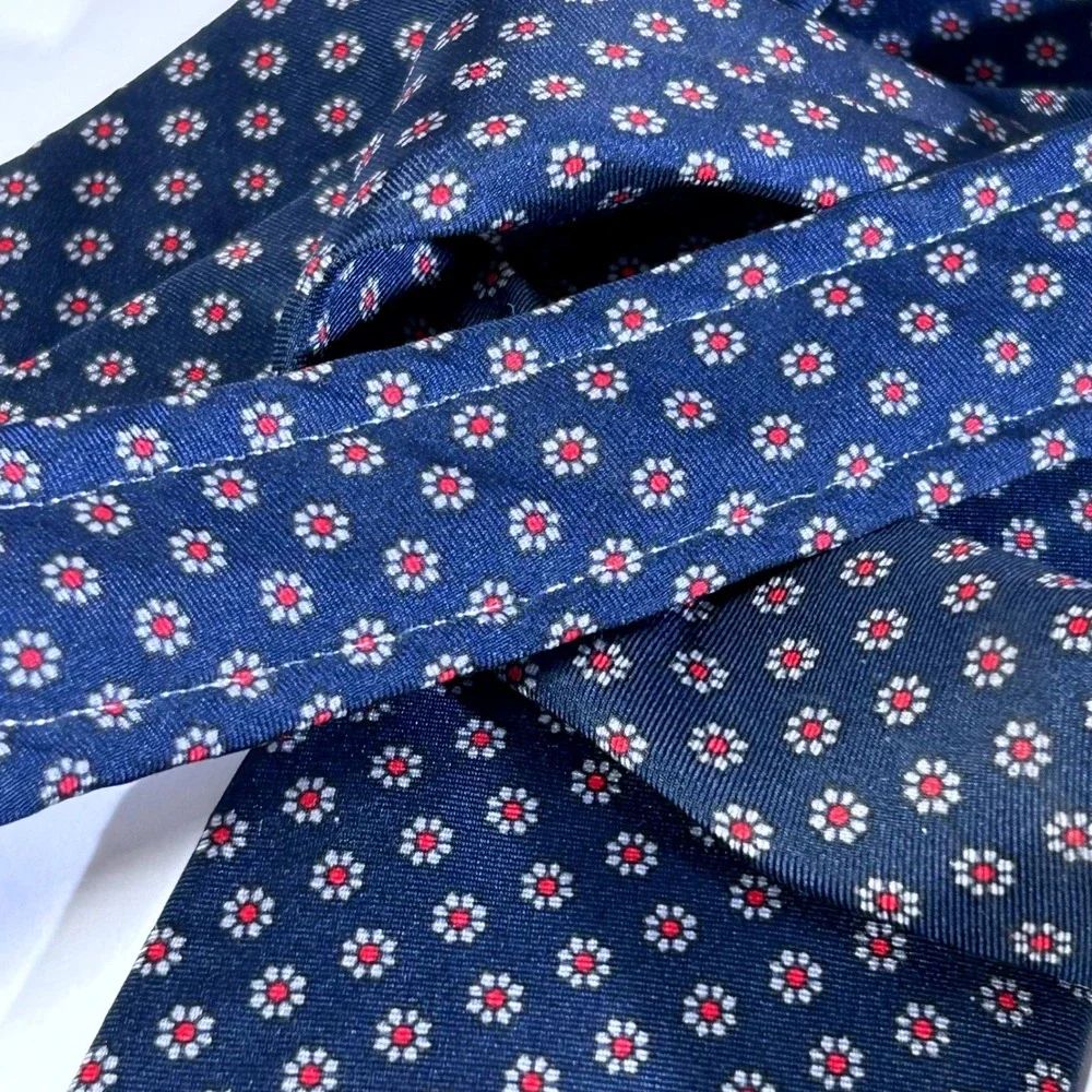Pride of England Men Navy Blue Silk Tie Floral Medallion Dark Academia Retro Vtg